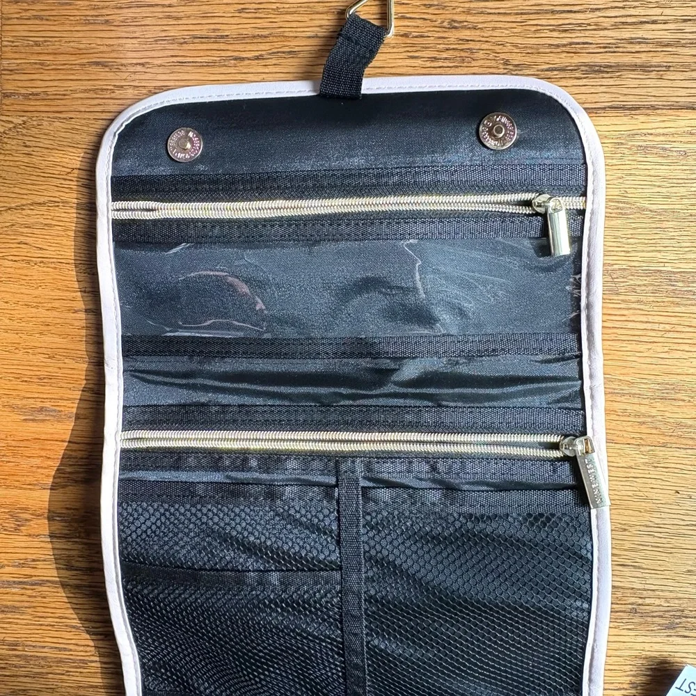 Nine West Travel Hanging Organizer